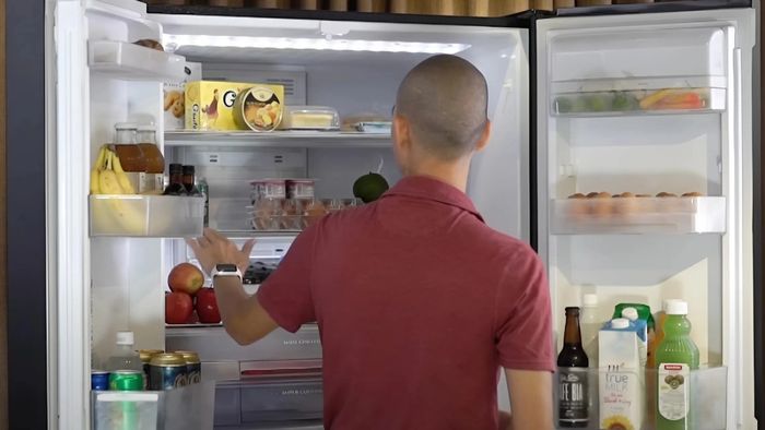 Thói quen mở cửa tủ lạnh quá thường xuyên