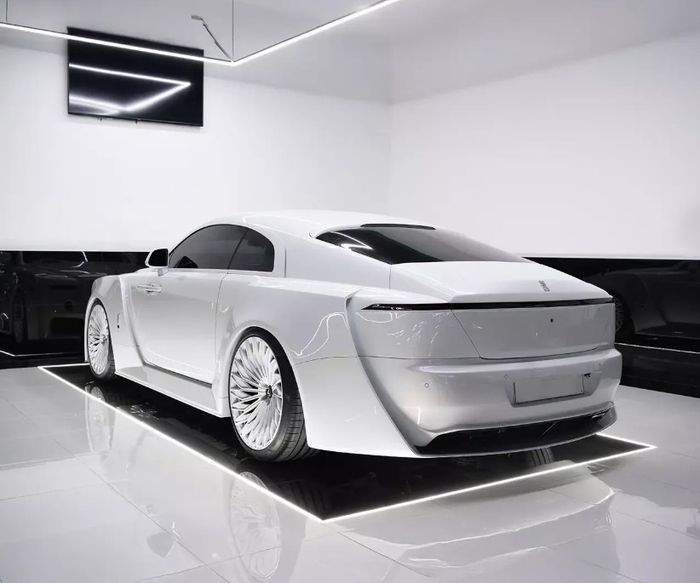 Rolls-Royce Wraith Venuum 2.jpg