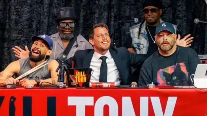 Ảnh bìa chương trình Netflix “Kill Tony”: Tất cả những gì bạn cần biết về chương trình hài hước chuyển thể từ podcast
