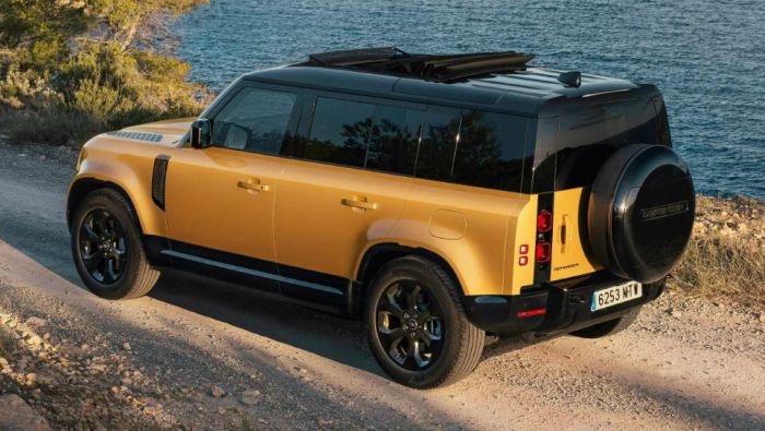 Land Rover.PNG