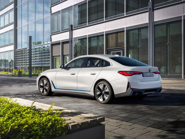 bmw-03.jpg