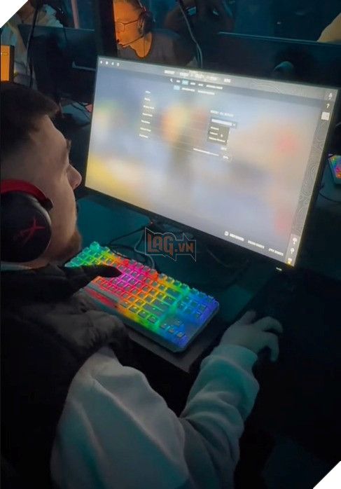 Một game thủ CS:GO chỉ sử dụng 3 ngón tay đã khiến cả cộng đồng phải ngỡ ngàng và không khỏi ngạc nhiên.