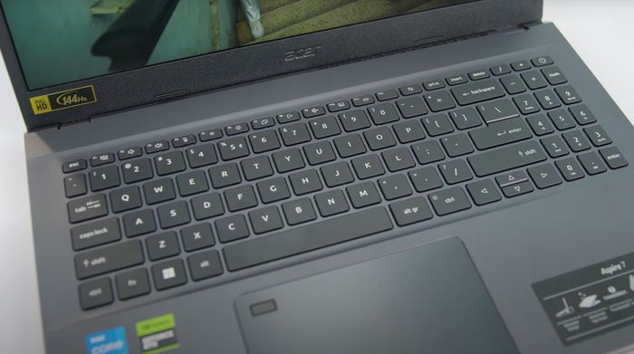 Laptop Acer Aspire 7 Gaming A715 76G 59MW i5 12450H (NH.QMYSV.001) - Bàn phím