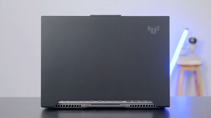 Laptop Asus TUF Gaming FX517ZE i5 (HN045W) - Thiết kế