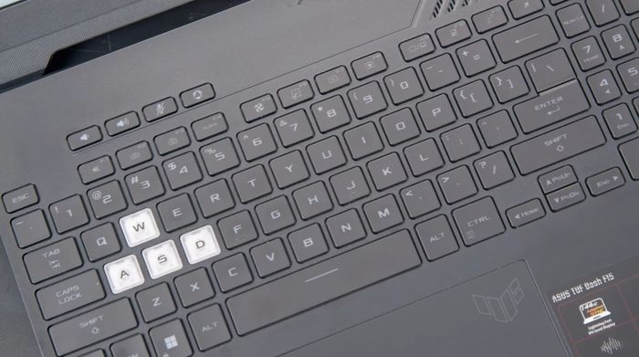 Laptop Asus TUF Gaming FX517ZE i5 (HN045W) - Bàn phím