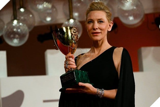 Nữ minh tinh Cate Blanchett đã bày tỏ suy nghĩ của mình về việc không phát sóng các buổi lễ trao giải trực tiếp.