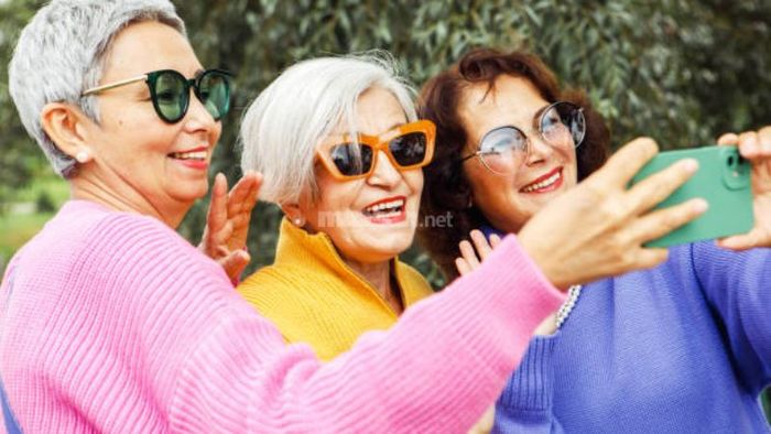 Hướng dẫn cách tạo dáng để có những bức ảnh đẹp cho ba người