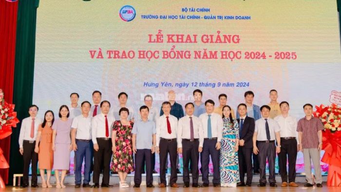 Học bổng tài trợ từ doanh nghiệp và tổ chức