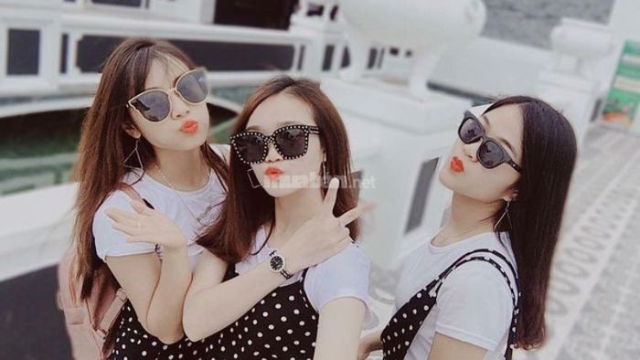 Có nên chụp ảnh ba người hay không? Đây là câu hỏi mà nhiều người vẫn băn khoăn.