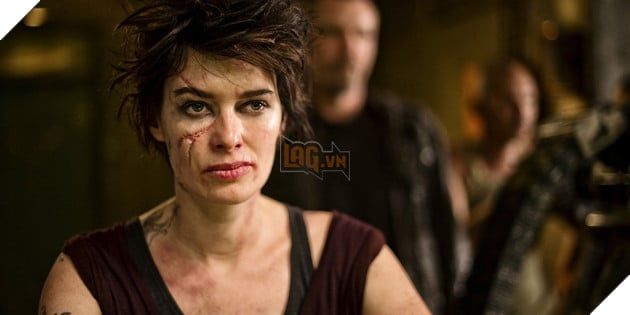 Alex Garland, nhà làm phim tài ba, chia sẻ về tác phẩm Dredd và những trải nghiệm độc đáo khi đảm nhận vai trò đạo diễn trong các dự án kinh dị, đặc biệt là những bộ phim ‘ma’ mà anh đã thực hiện.