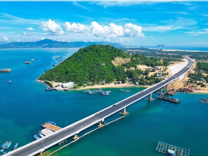 Khám phá bãi biển Đề Gi: Đắm mình trong vẻ đẹp hoang sơ của biển Quy Nhơn 2