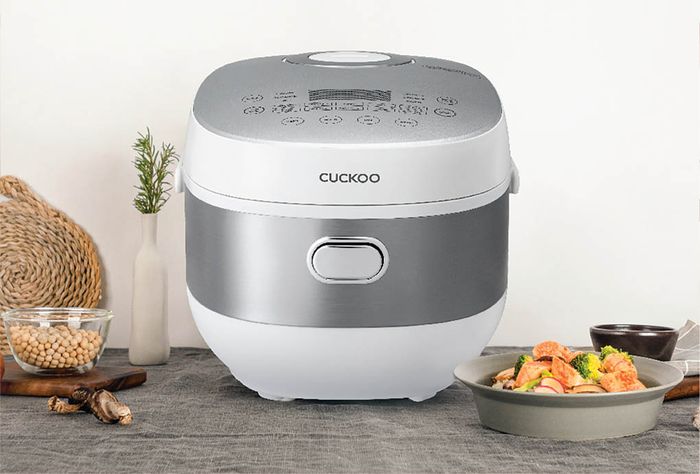 Nồi cơm điện tử Cuckoo CR-0690F/SIWHCRVNCV công suất 600W