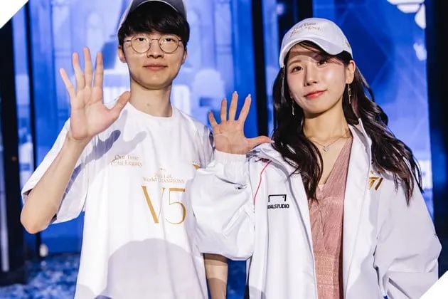 LMHT: Nữ streamer nổi tiếng Trung Quốc tiết lộ thu nhập của Faker