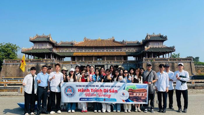Đại học Thương Mại chú trọng vào việc kết hợp học lý thuyết với thực hành thực tế