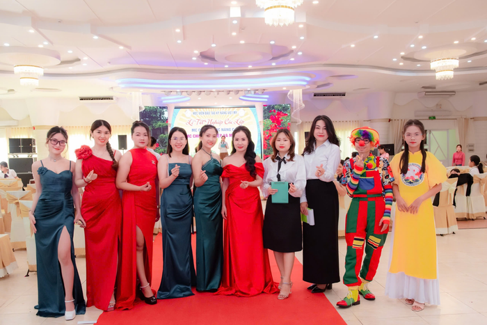 Trung Tam Dao Tao MC Uy Tin tai Da Nang  2.png