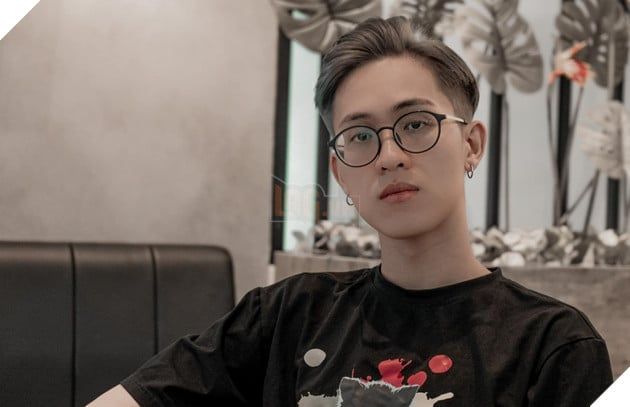 Một lần nữa, Hà Tiều Phu lại thông báo rằng cô sẽ từ bỏ một số nội dung cá nhân do sự thay đổi từ Riot Games