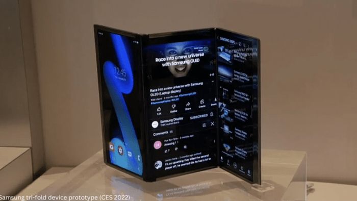 Điện thoại gập ba của Samsung có thể sẽ chính thức được ra mắt vào mùa hè năm nay.