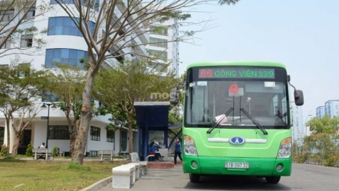 Những tiện ích xung quanh Ngã tư Chợ Trạm