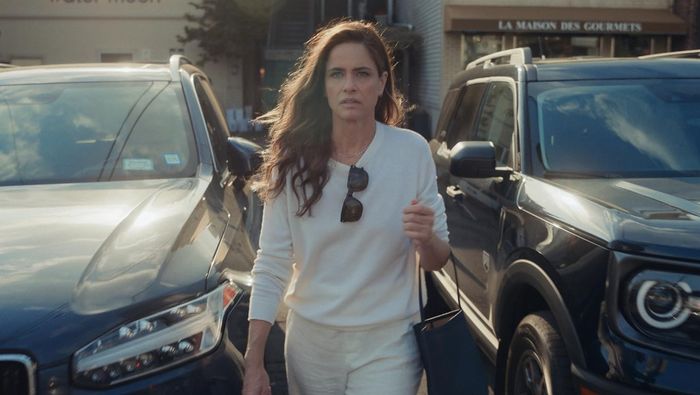 Amanda Peet trong Your Friends & Neighbors