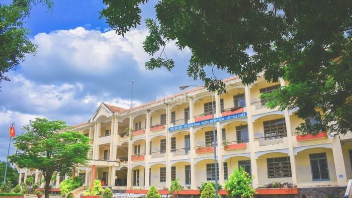 Các tiện ích xung quanh Ngã Tư Chợ Trạm