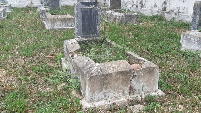 Giải mã chi tiết những giấc mơ thấy mồ mả