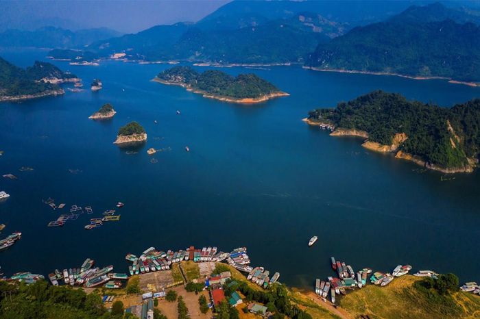Trải nghiệm hành trình khám phá Đà Bắc Hòa Bình hoang sơ và thanh bình