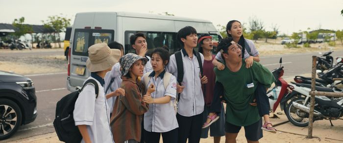 Cùng nhóm bạn thân, Tâm quyết tâm vượt qua mọi khó khăn để vươn lên thành công và khẳng định mình trong thế giới âm nhạc đầy thử thách.