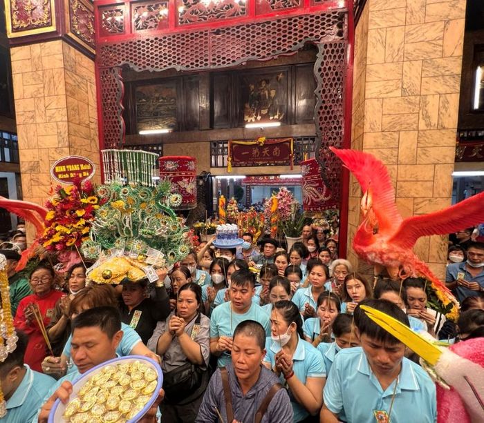 Lễ hội vía Bà Chúa Xứ Núi Sam 2025, vẻ đẹp tâm linh và văn hóa đậm đà