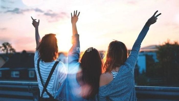 Mơ thấy bạn cũ mang đến lời cảnh báo gì cho bạn?