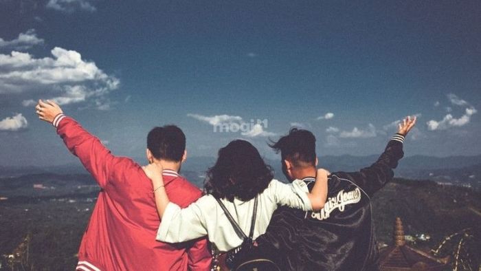 Mơ cùng bạn cũ trốn học đi chơi