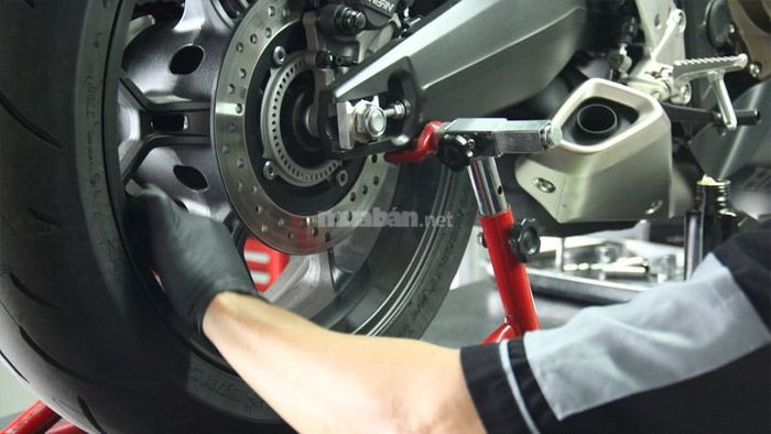 Bảo dưỡng xe tay ga định kỳ giúp xe duy trì sự ổn định trong suốt quá trình sử dụng.