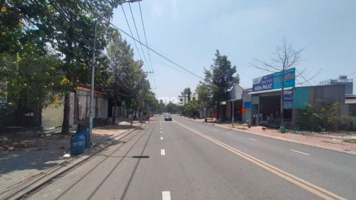 Giao Thông Tại Ngã Tư Chiêu Liêu