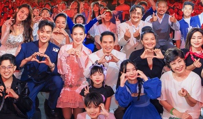 Lật Mặt 8: Vòng Tay Nắng tiếp tục khẳng định sức ảnh hưởng mạnh mẽ của mình