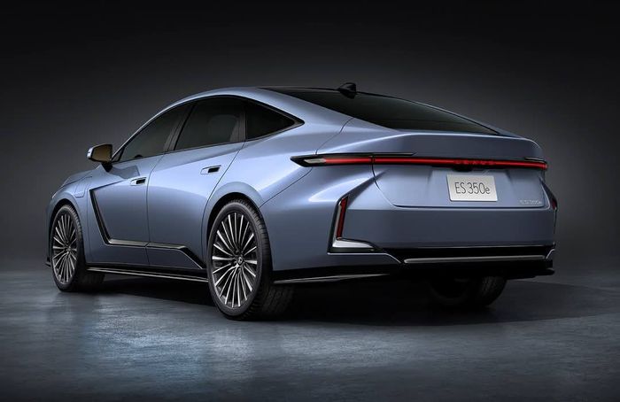 Lexus ES 2.jpg