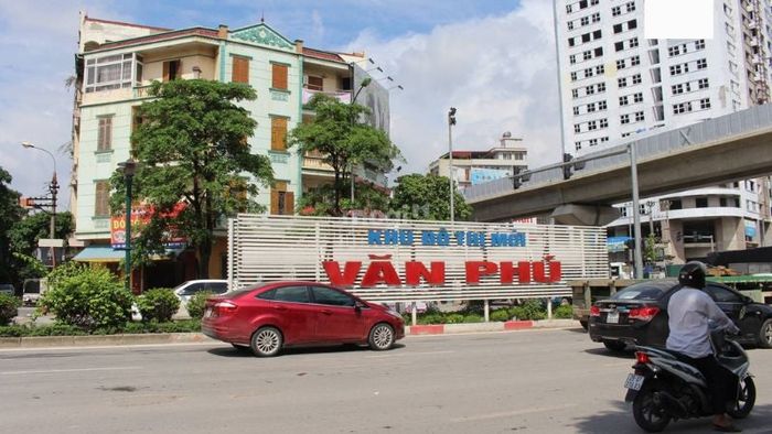 Tiện ích xung quanh Ngã Tư Văn Phú