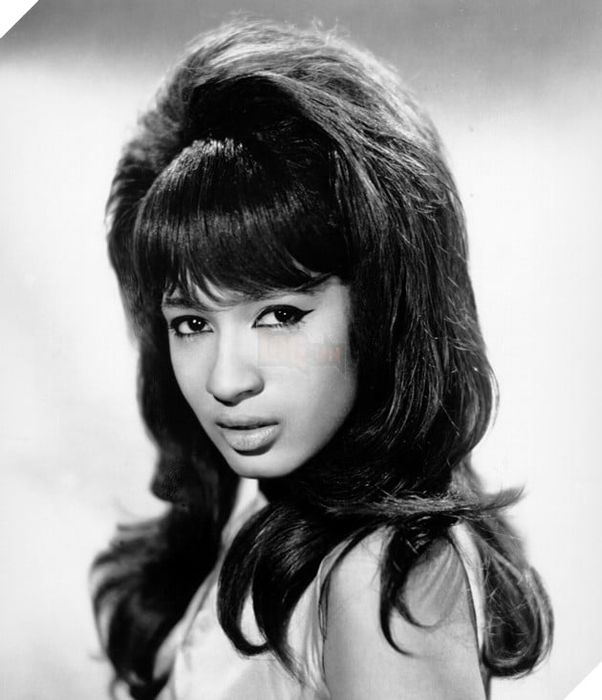 Zendaya sẽ thể hiện vai Ronnie Spector, nữ ca sĩ huyền thoại, trong bộ phim tiểu sử mới.