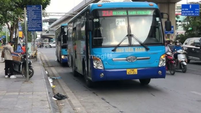 Các tuyến xe buýt đi qua Ngã Tư Văn Phú, Hà Đông