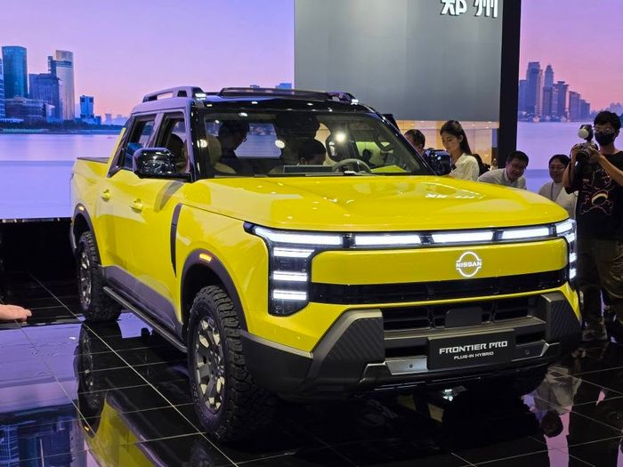 Nissan Frontier PRO PHEV 7.jpg