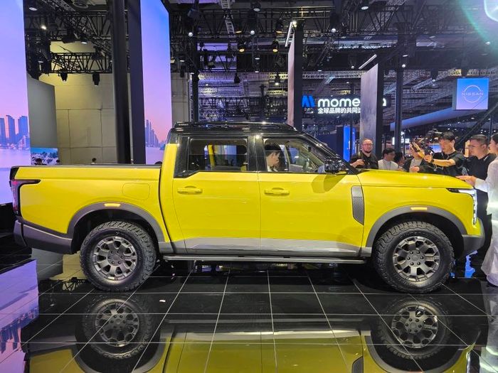 Nissan Frontier PRO PHEV 8.jpg