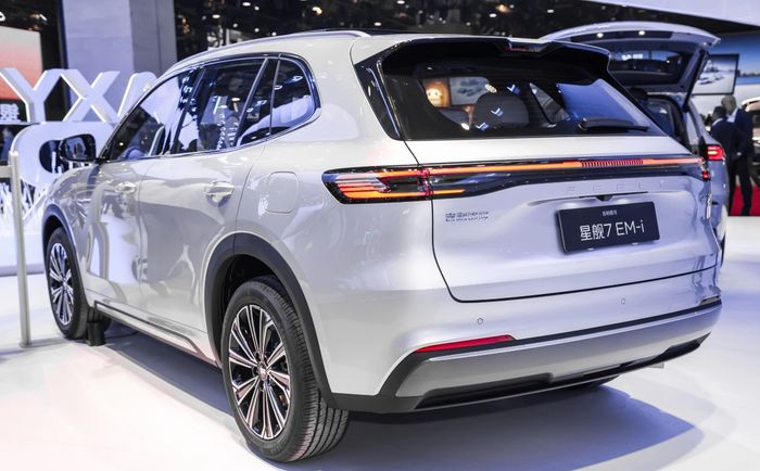 Geely Galaxy Starship 7 4.jpg