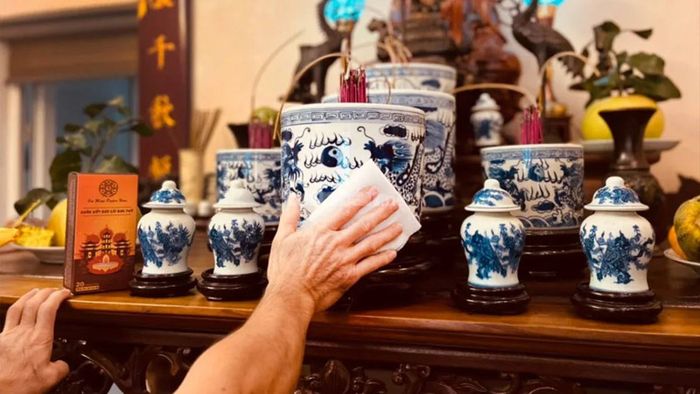 Văn khấn chuẩn nhất sau khi bao sái bàn thờ gia tiên