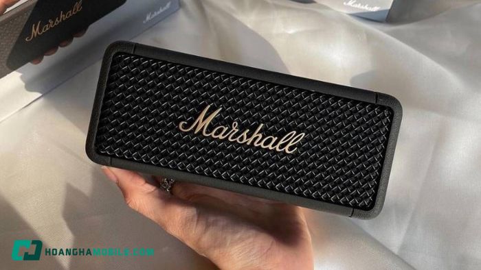 marshall-emberton-2-loa-ngoai-tru