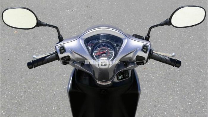 Tay thắng xe Vision là bộ phận thiết yếu trong việc điều khiển xe một cách chính xác và an toàn.