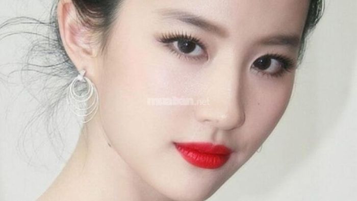 Mắt rồng là một đặc điểm tướng số nổi bật, có ảnh hưởng đến vận mệnh người sở hữu. Vậy đôi mắt rồng có gì đặc biệt? Cùng tìm hiểu ý nghĩa của nó trong bài viết sau.