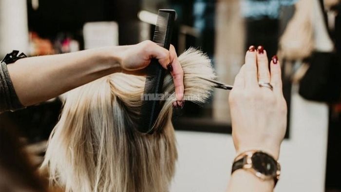 Không nên cắt tóc vào buổi tối
