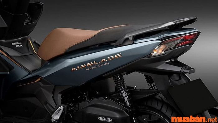 Giá xe Air Blade 2021 hiện tại là bao nhiêu?