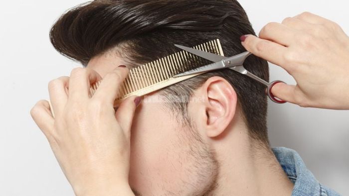 Chọn ngày tốt để cắt tóc sẽ giúp bạn thu hút nhiều may mắn và tài lộc.