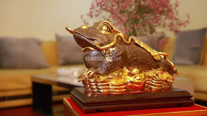 Luôn vệ sinh tượng cóc ngậm tiền sạch sẽ và tránh để dưới ánh nắng mặt trời trực tiếp