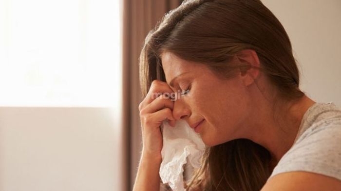 Nếu bạn đang yêu mà mơ thấy mình khóc, đó là điềm báo tốt cho mối quan hệ của hai bạn