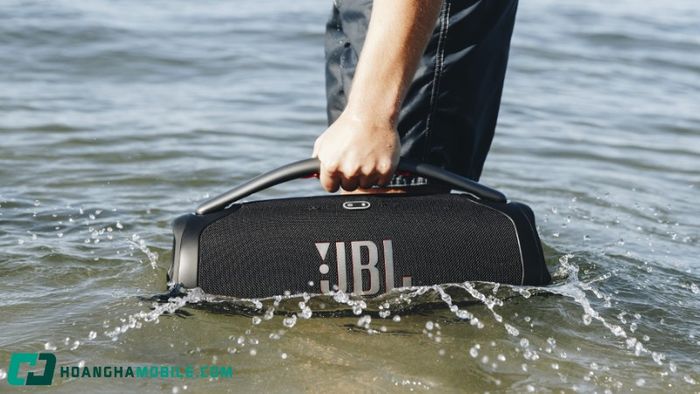 danh-gia-loa-jbl-boombox-3-1